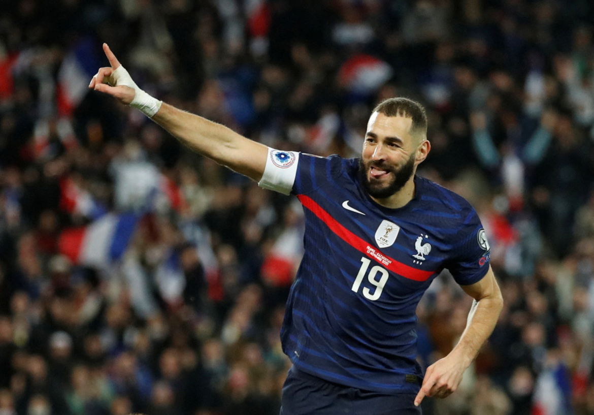 Benzema apenas mantiene contactos con algunos compañeros del seleccionado francés tras el Mundial