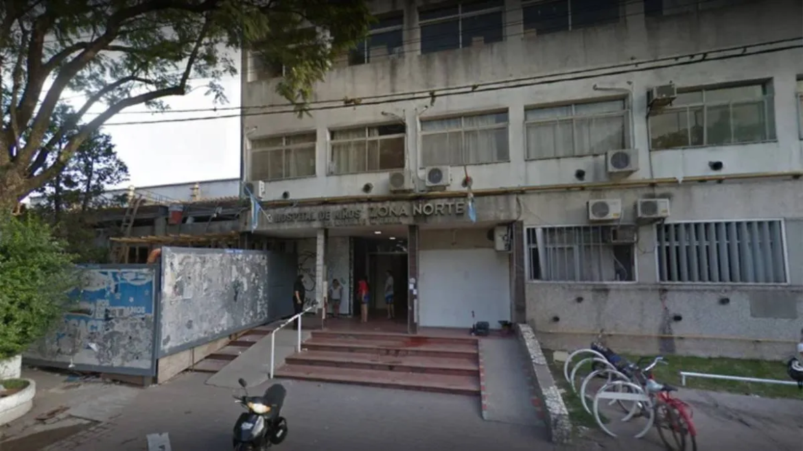 Una niña está grave por recibir una bala perdida