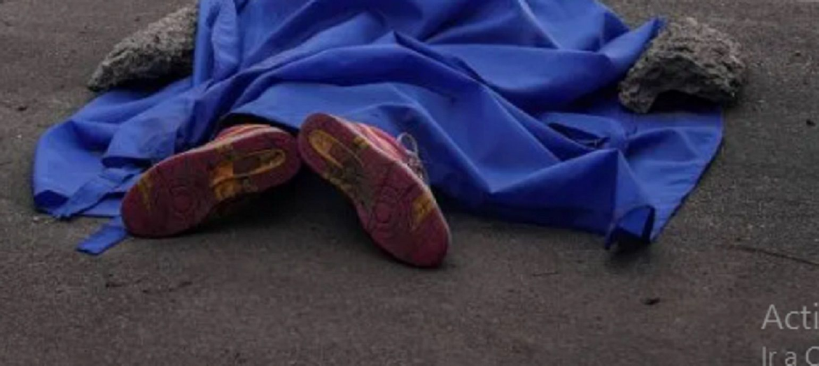 Hallan degollado en la vía pública a un hombre de 35 años