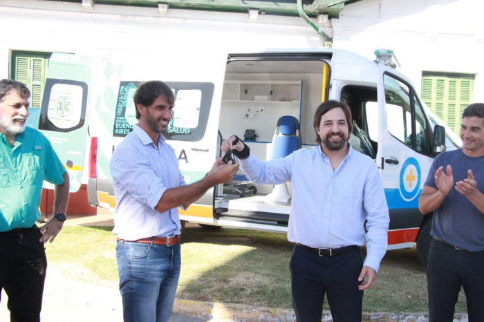 Salud inició la distribución de 52 nuevas ambulancias en toda la provincia