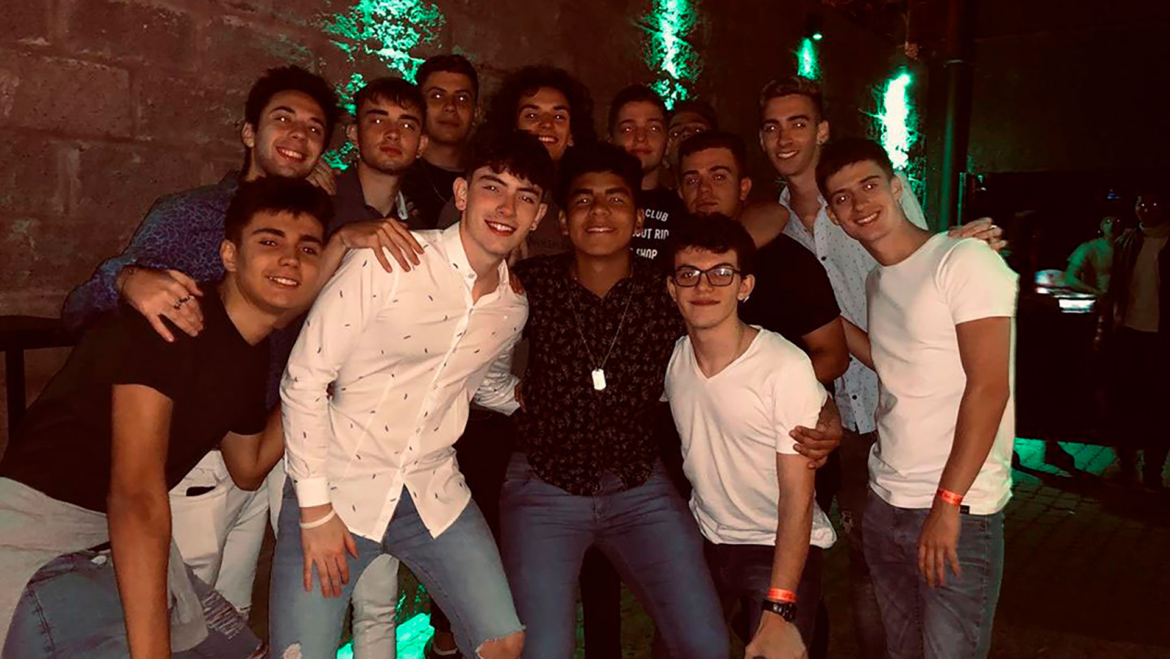 Una decena de amigos de Fernando Báez Sosa declararán hoy en la segunda jornada del juicio por el crimen