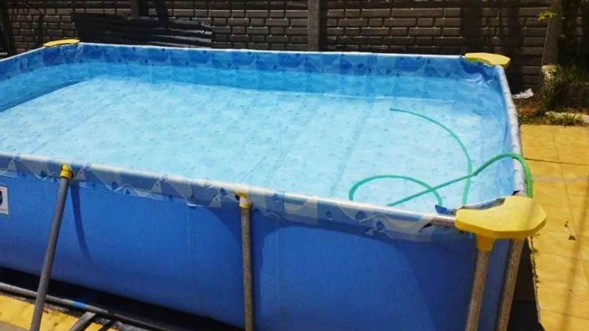 Conmoción una nena de un año muere ahogada en una pileta de lona