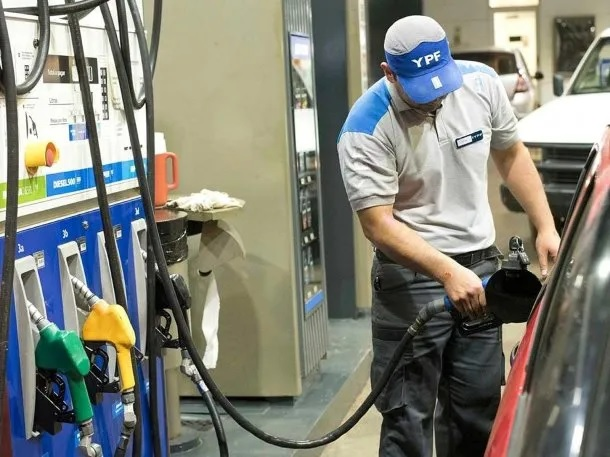 Confirmado: las estaciones de servicio argentinas ratificaron que seguirán aceptando tarjetas de crédito