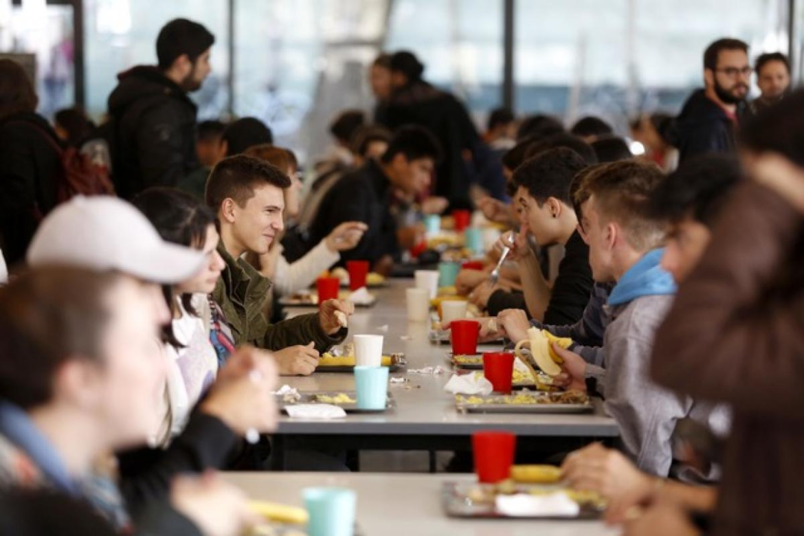 Nación asistirá a estudiantes becados en condición de vulnerabilidad en comedores de la UNLP