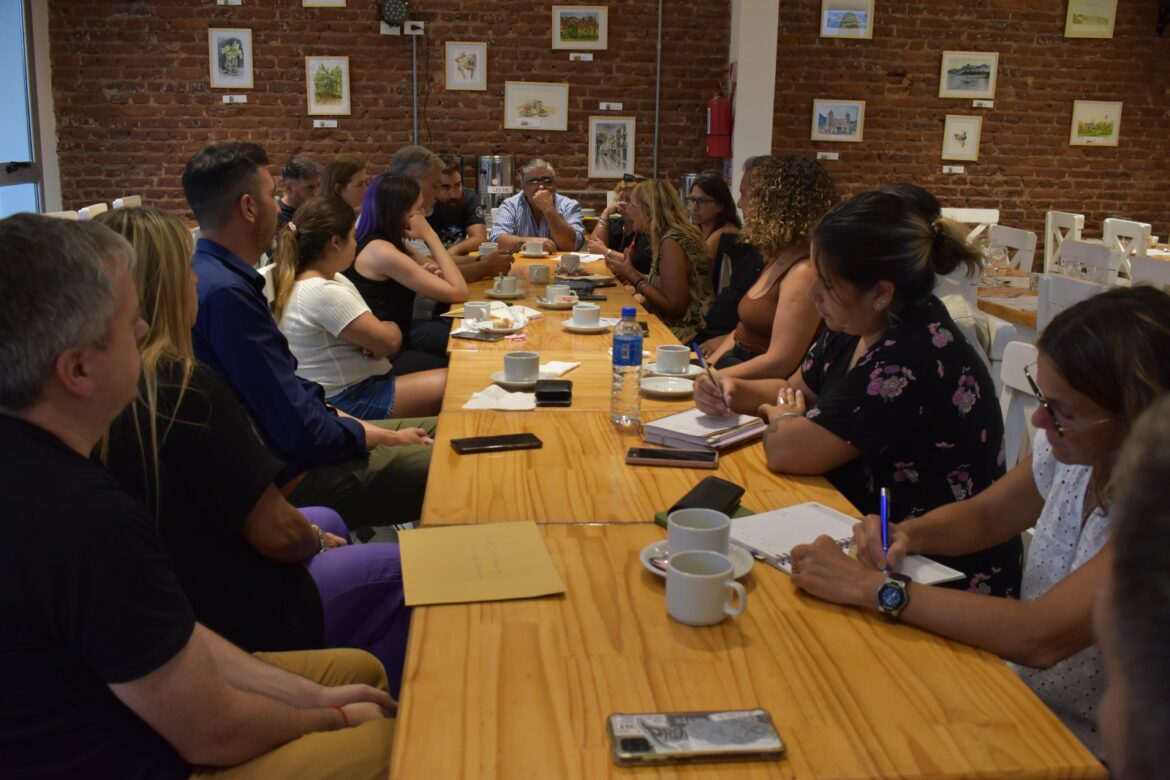 Desde la Mesa educativa del FdT celebramos junto a alumnos, docentes, directivos, auxiliares, comunidad educativa el comienzo de las clases