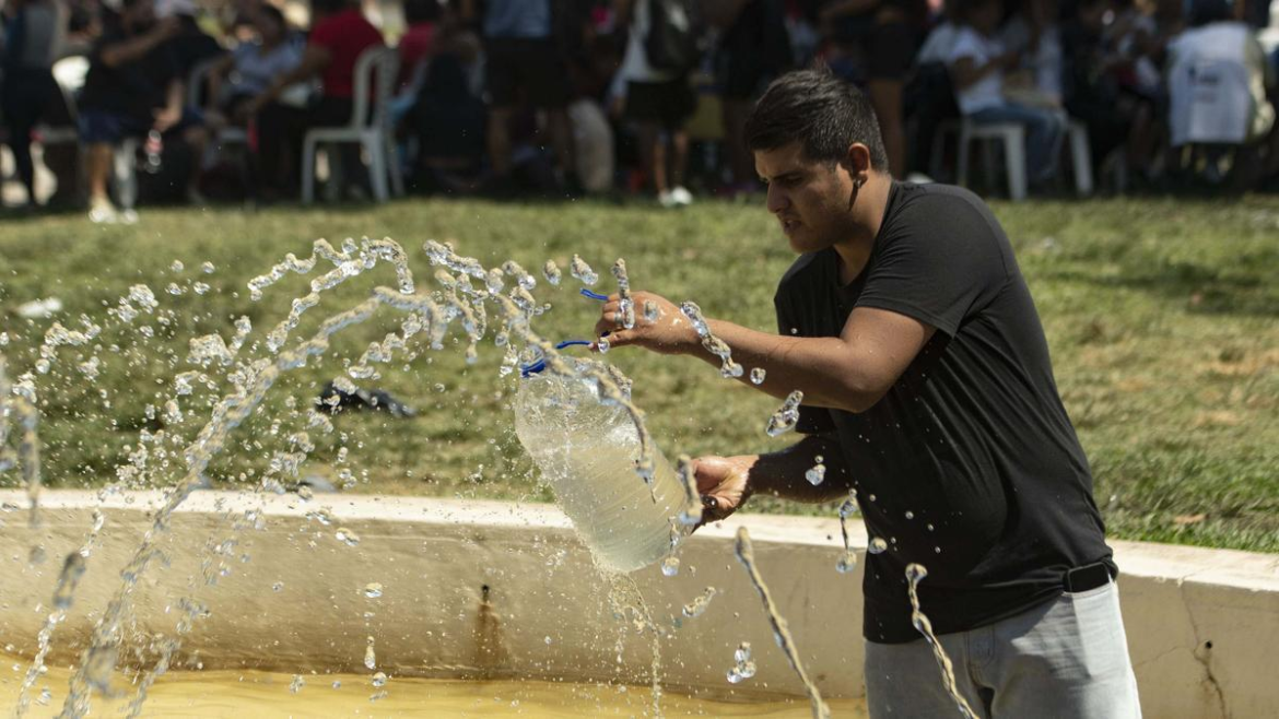 La Ciudad superó los 40 grados de sensación térmica, sigue el alerta roja en el AMBA