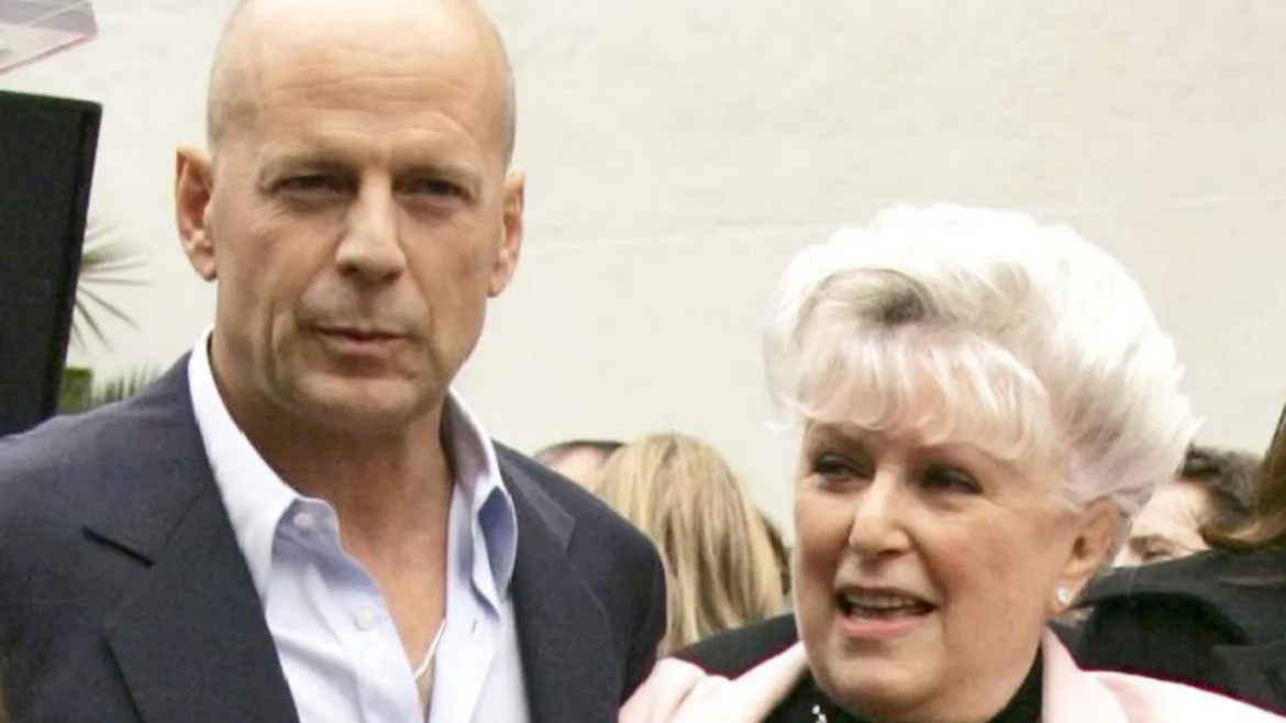 Bruce Willis ya no reconoce a su mamá y su comportamiento es agresivo