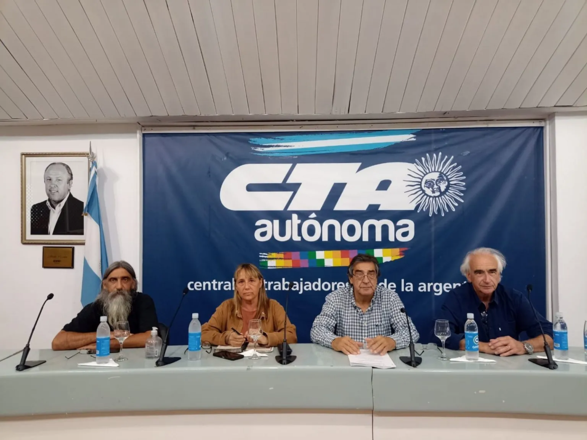 Acuerdan salario mínimo de casi 88 mil pesos en tres tramos para junio, con oposición de la CTAA