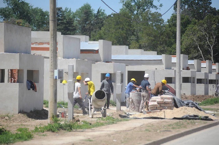 “Se están construyendo 12 mil viviendas en la Provincia, y en Montenegro vemos una marcada falta de voluntad”