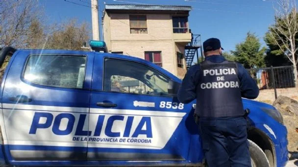 Balean y dejan grave a una chica de 15 años para robarle la mochila cuando regresaba del colegio