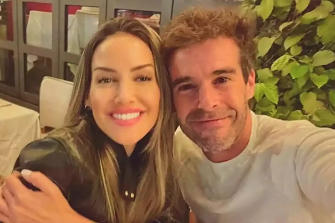 La ex de Luis Miguel subió una foto con Nicolás Cabré