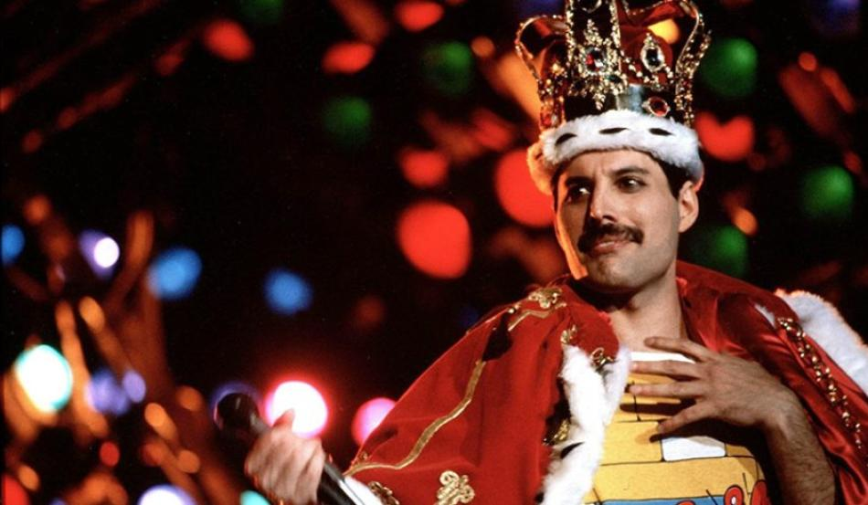 Subastan más de 1.500 objetos personales de Freddie Mercury