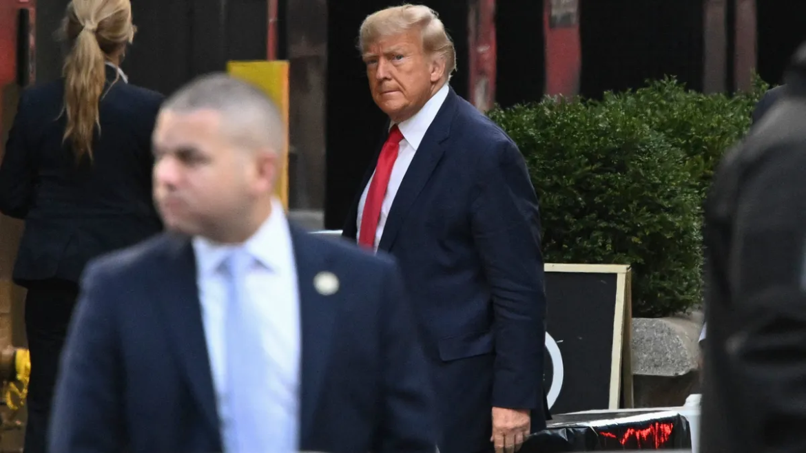 Donald Trump quedó detenido y se declaró inocente de 34 cargos