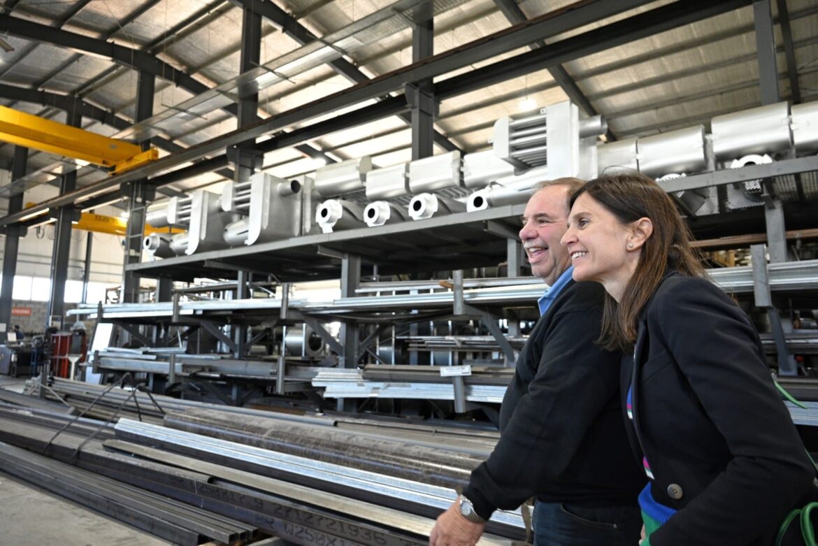 Fernanda Raverta: “Las PyMEs industriales tienen que ser protagonistas de Mar del Plata y contar con un municipio que las ayude”
