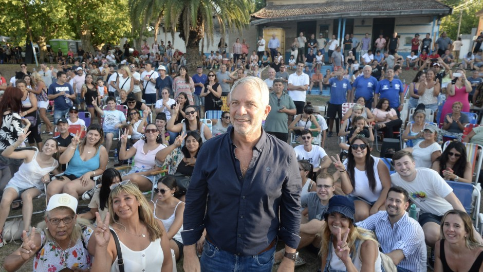 Alak vuelve y es el elegido de Unión por la Patria en La Plata para pelear la Intendencia