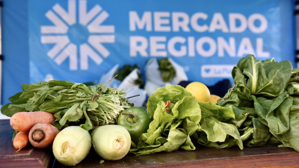 Rige un nuevo acuerdo de precios para productos de la canasta familiar en el Mercado Central de La Plata