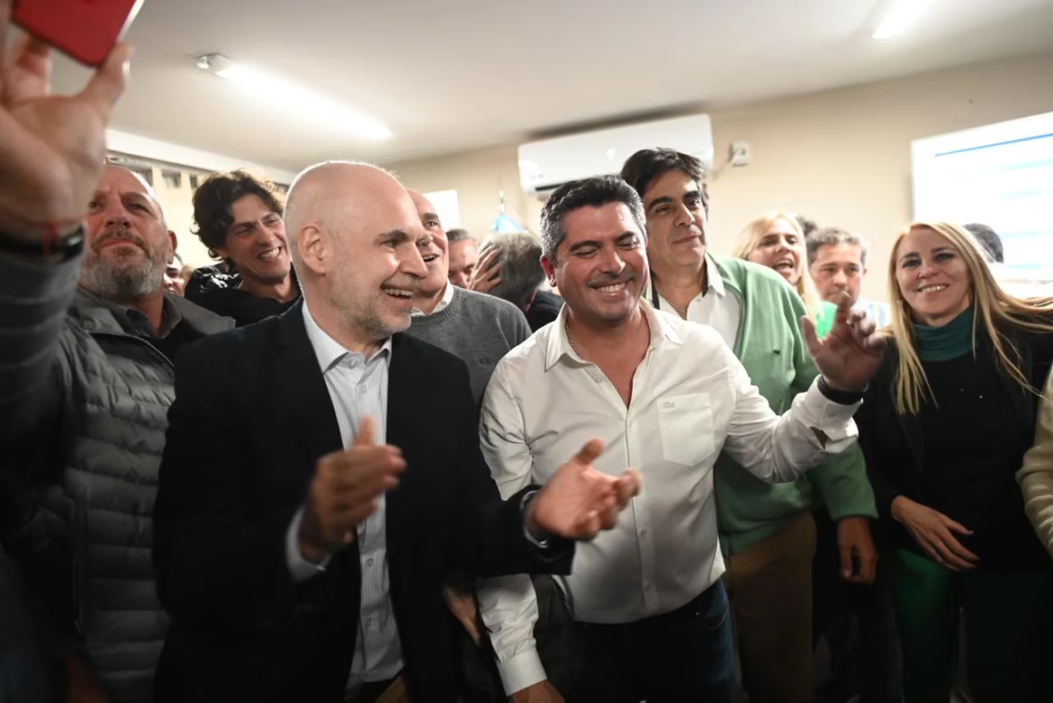 Orrego llamó a «trabajar con todos» al ser elegido gobernador de San Juan, acompañado por Larreta