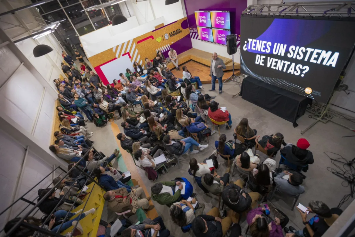 Llega un nuevo curso gratuito de habilidades clave para emprendedores: ¿cómo anotarse?