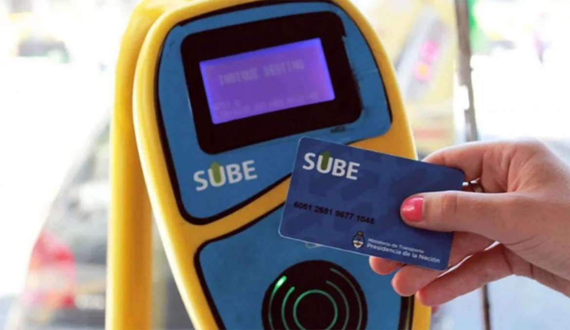 Giuliano encabezó lanzamiento de carga virtual de la SUBE a bordo de los colectivos