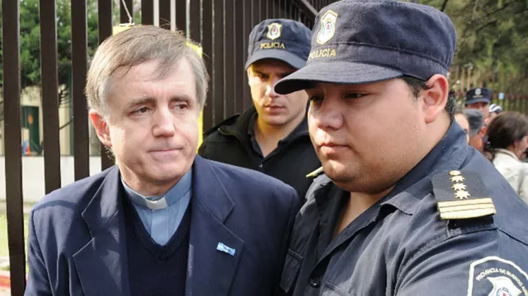 El padre Grassi, condenado por abuso sexual infantil, pidió la libertad condicional