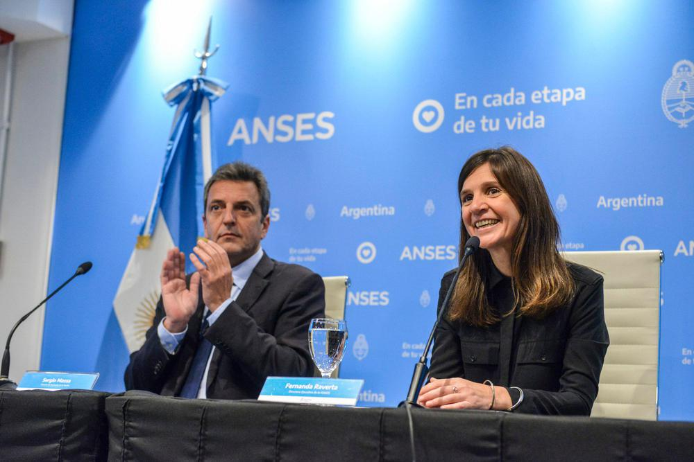 Massa y Raverta anuncian medidas para trabajadores informales