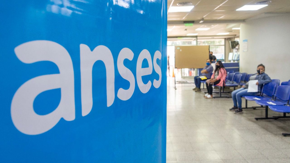 Continúan vigentes los créditos ANSES para trabajadores en relación de dependencia