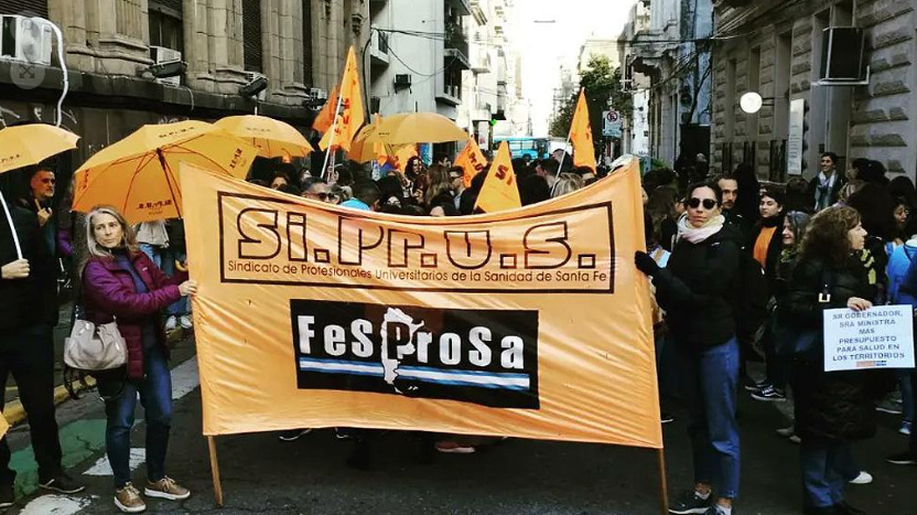 Trabajadores de la Salud de Santa Fe paran en reclamo de paritarias