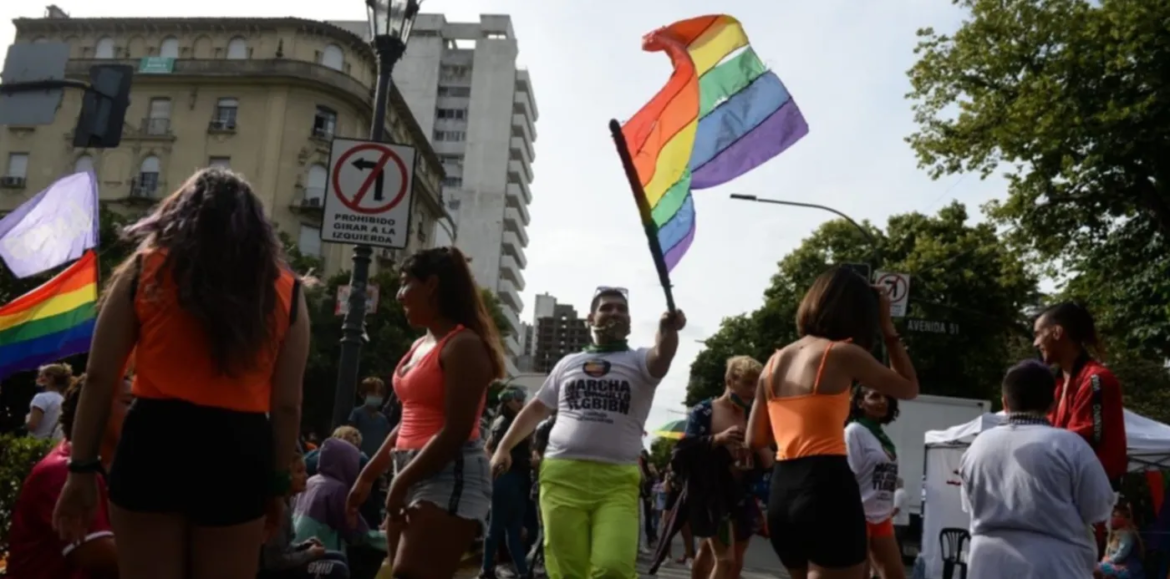 Se realizó en La Plata la décima movilización por el orgullo TLGBINB