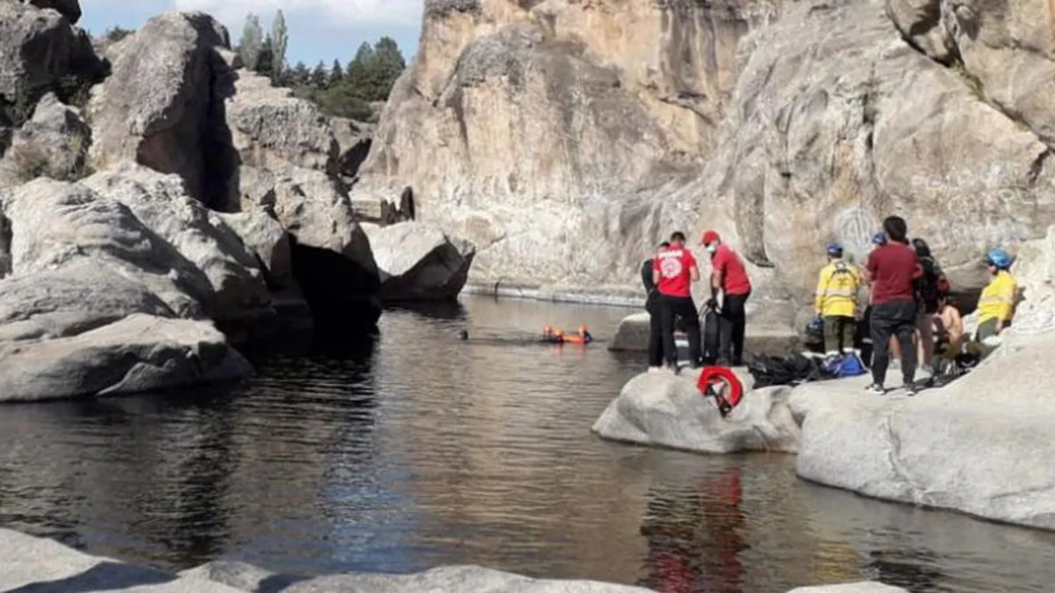 Un joven murió tras intentar rescatar a su pareja en el río