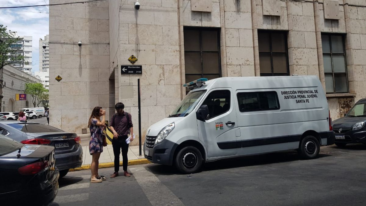 Un preso pidió ir al baño en los Tribunales y se fugó