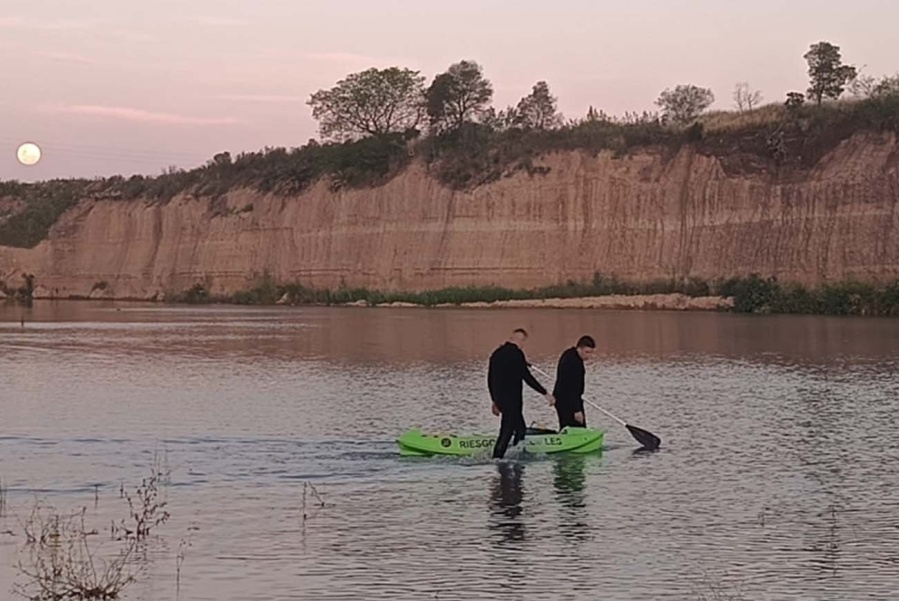 Un joven y dos niños murieron ahogados en una cantera de La Plata