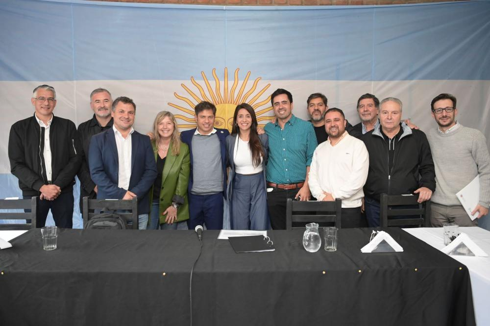 Kicillof se reúne hoy con intendentes electos para repasar la situación económica
