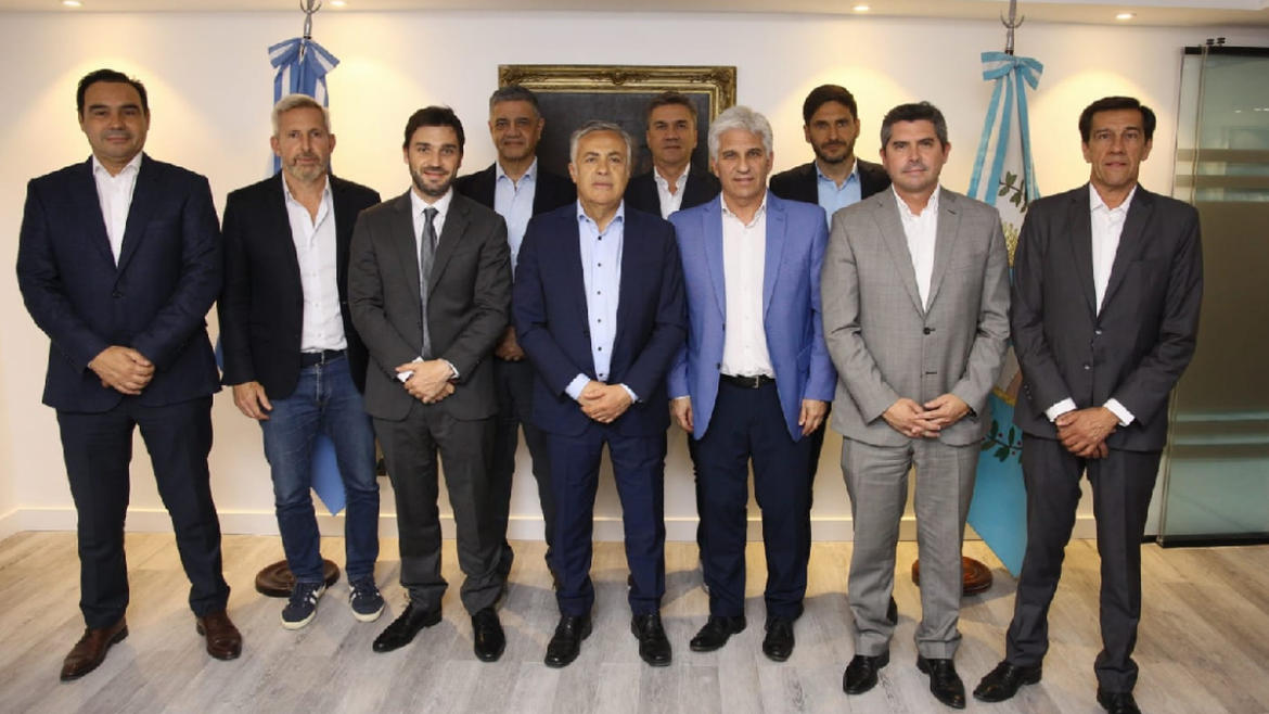 Gobernadores van a «acompañar» el gobierno de Milei y piden «diálogo»