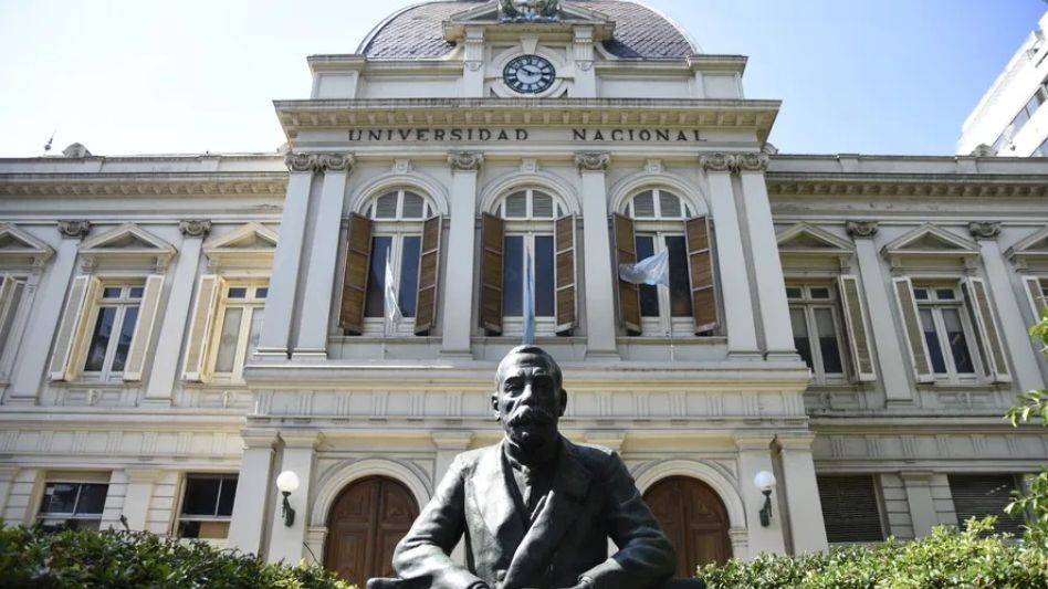 Se abre este lunes la inscripción 2024 y postulación a becas en la Universidad de La Plata