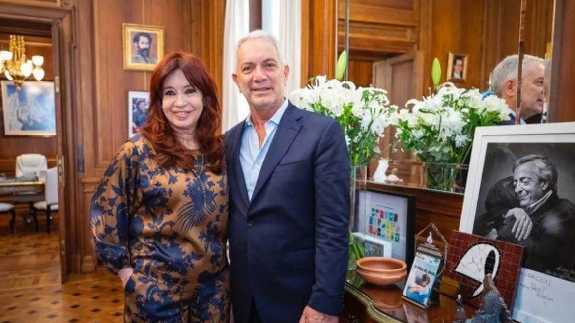 La Vicepresidenta recibió en su despacho al intendente electo de La Plata, Julio Alak