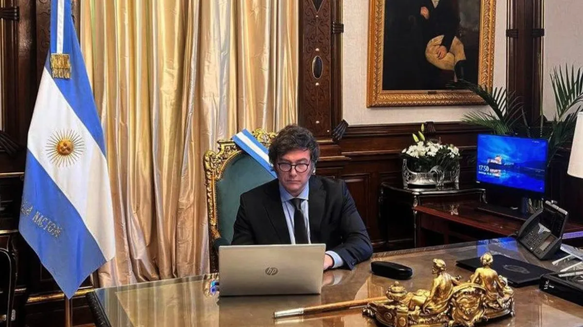 El gobierno de Javier Milei consiguió un préstamo de US$960 millones de la CAF para pagarle al FMI