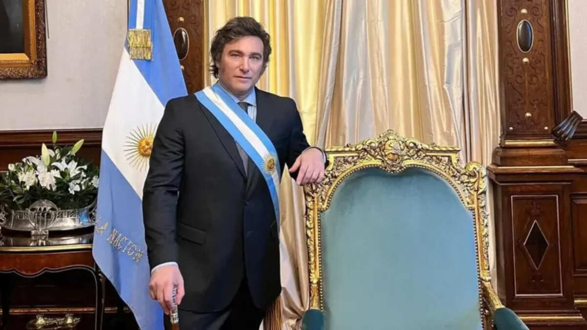 Milei confirmó que se van a emitir billetes de 20 mil y 50 mil pesos