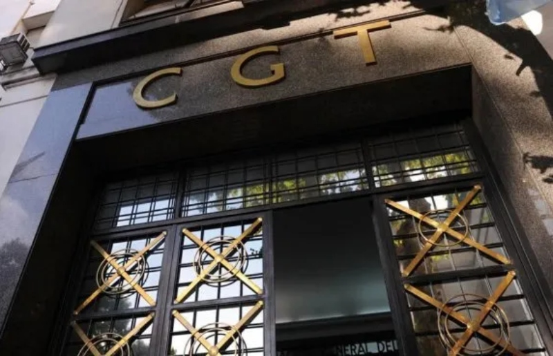 Ley Ómnibus: La CGT denunció reuniones fuera del Congreso