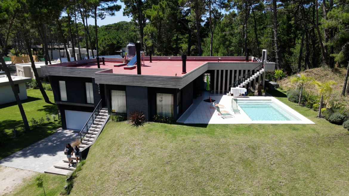 Intiman en Pinamar a desarrolladores de 17 edificios y 215 casas de lujo que estaban sin declarar