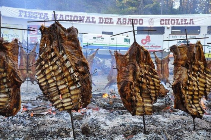 La localidad de Cholila se prepara para celebrar la Fiesta Nacional del Asado