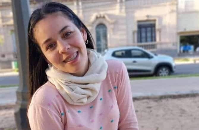La reina de una comparsa se descompensó en el carnaval de Corrientes y murió