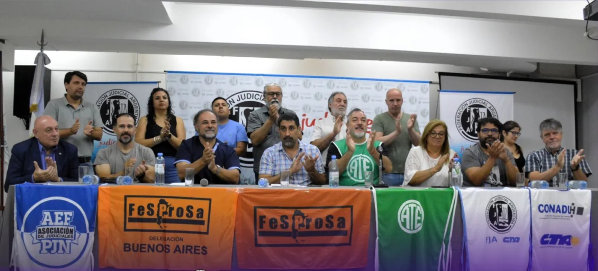 Se reúne hoy plenario del Frente de Sindicatos Estatales y podría definir medidas de fuerza