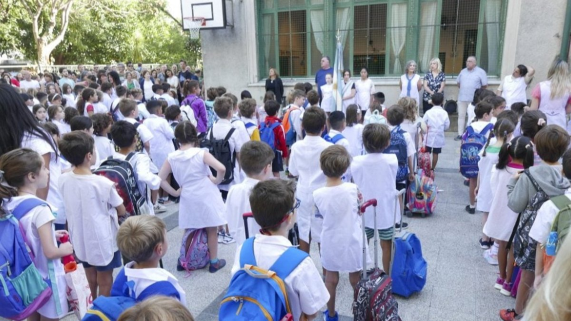 Arrancan las clases en la Ciudad y en siete provincias en medio del llamado a un paro nacional docente