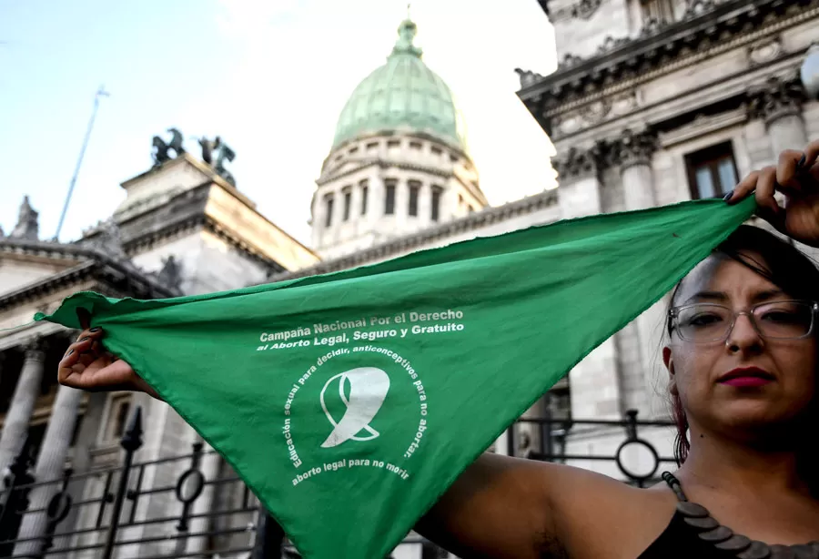 Kreplak, sobre proyecto para derogar IVE: «No hay debate válido. No pasarán»