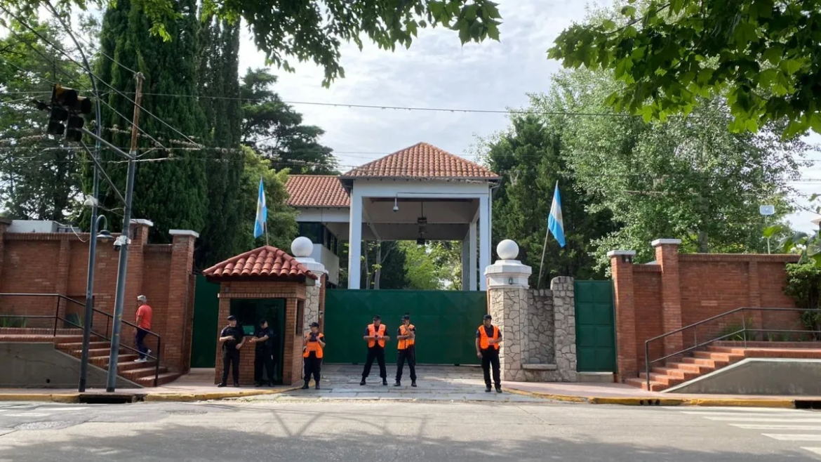 Milei trabaja hoy en Olivos, desde donde seguirá el debate de ley de Bases en Diputados