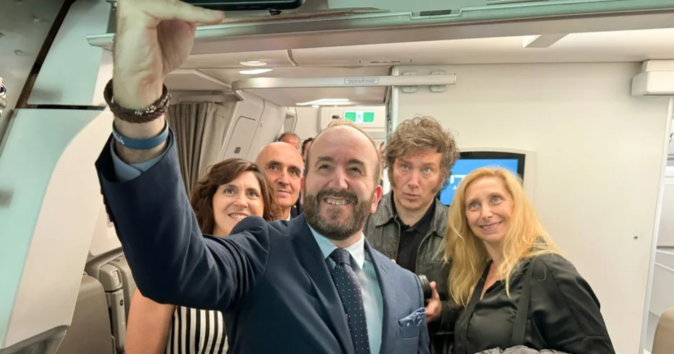 Milei regresó al país tras su gira por Israel, Italia y el Vaticano