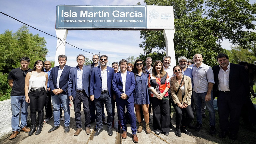 Kicillof recorrió obras en el 210° aniversario de la recuperación de la Isla Martín García