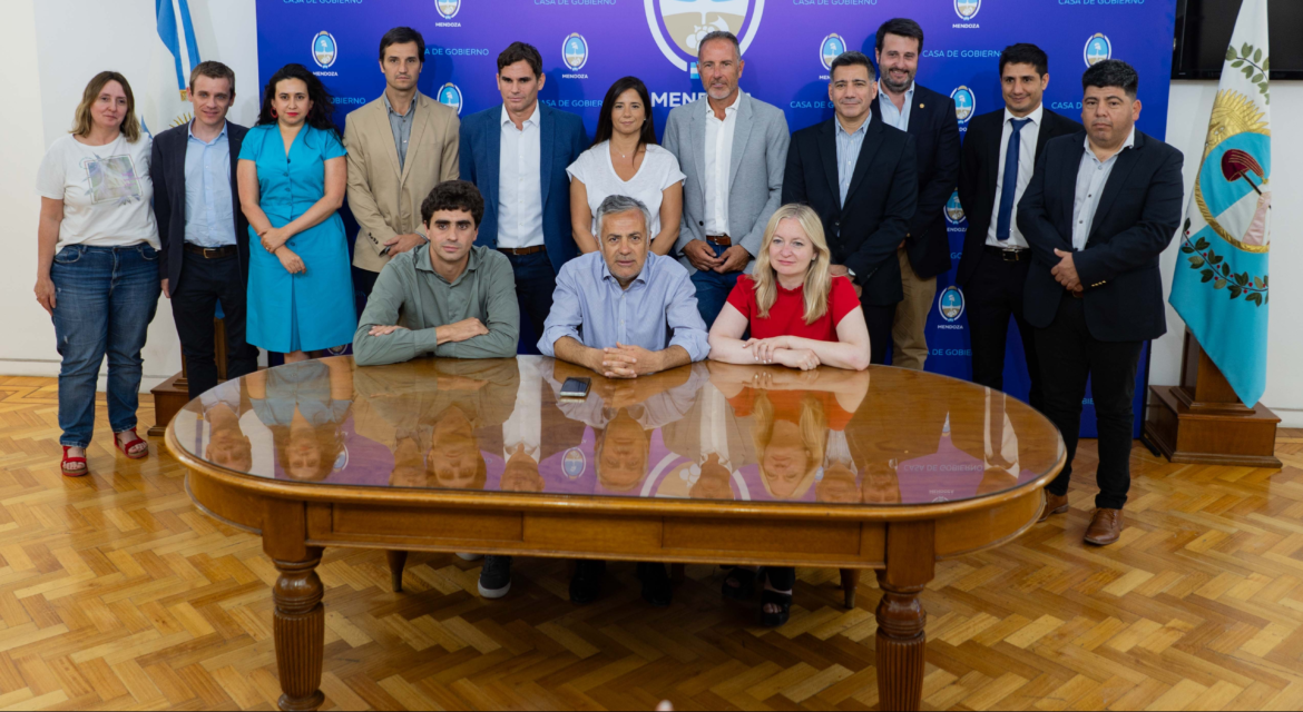 El Gobierno dio un aumento del 35% a un grupo de trabajadores estatales