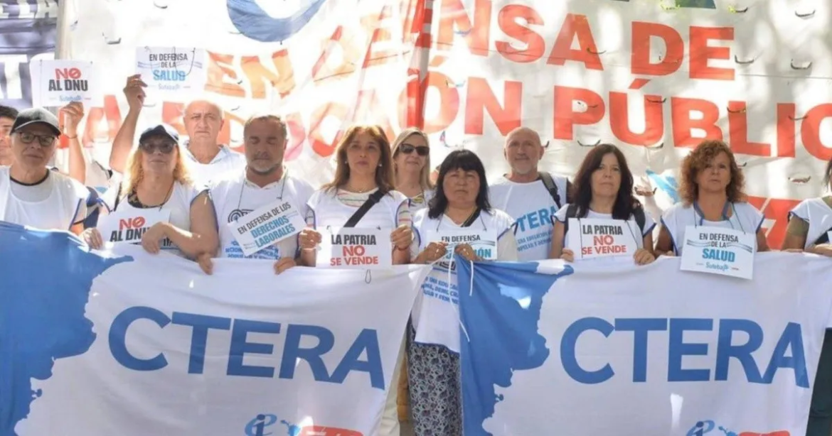 CTERA convocó una marcha al Congreso para exigirle al Gobierno la continuidad del FONID