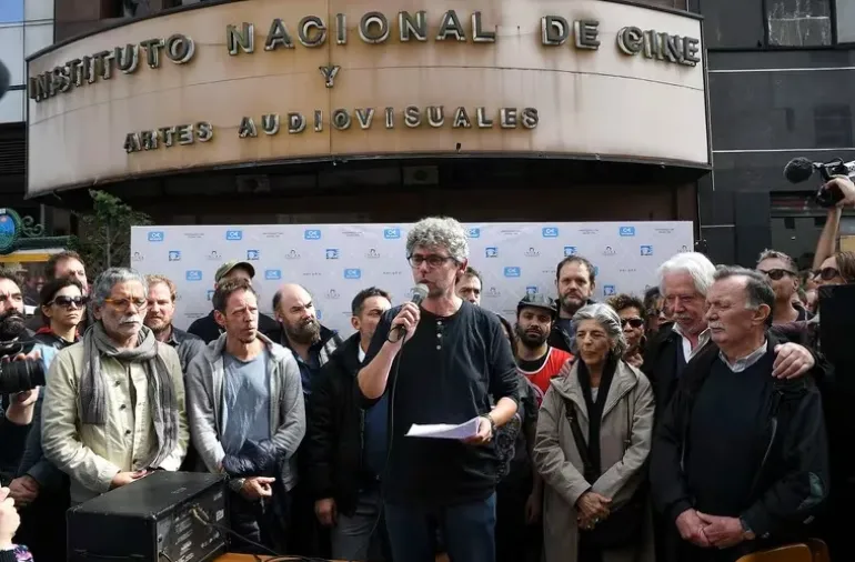 El Gobierno de Javier Milei avanzó sobre la reducción de la estructura del Instituto Nacional de Cine y Artes Audiovisuales (INCAA).